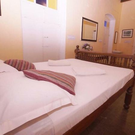 A La Villa Creole Puducherry Buitenkant foto