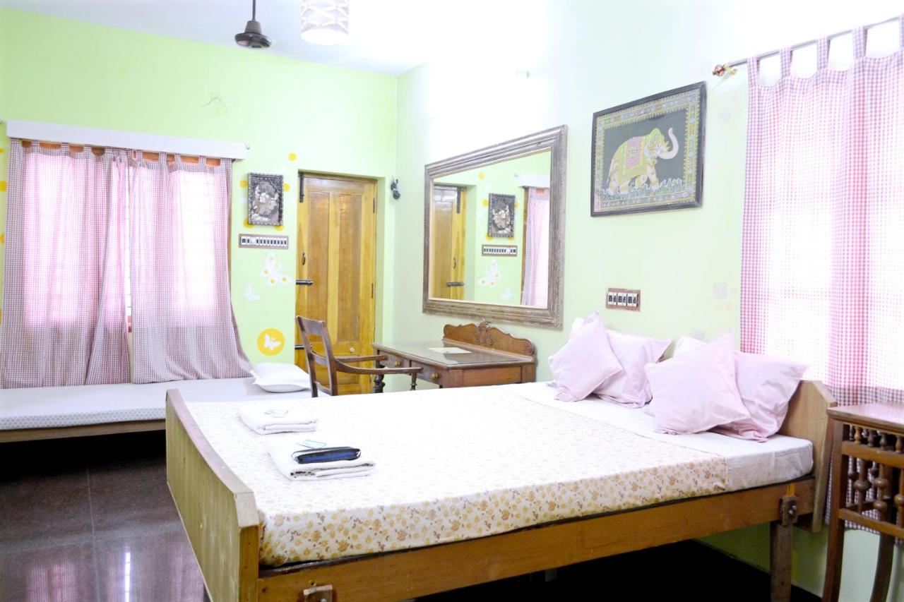 A La Villa Creole Puducherry Buitenkant foto